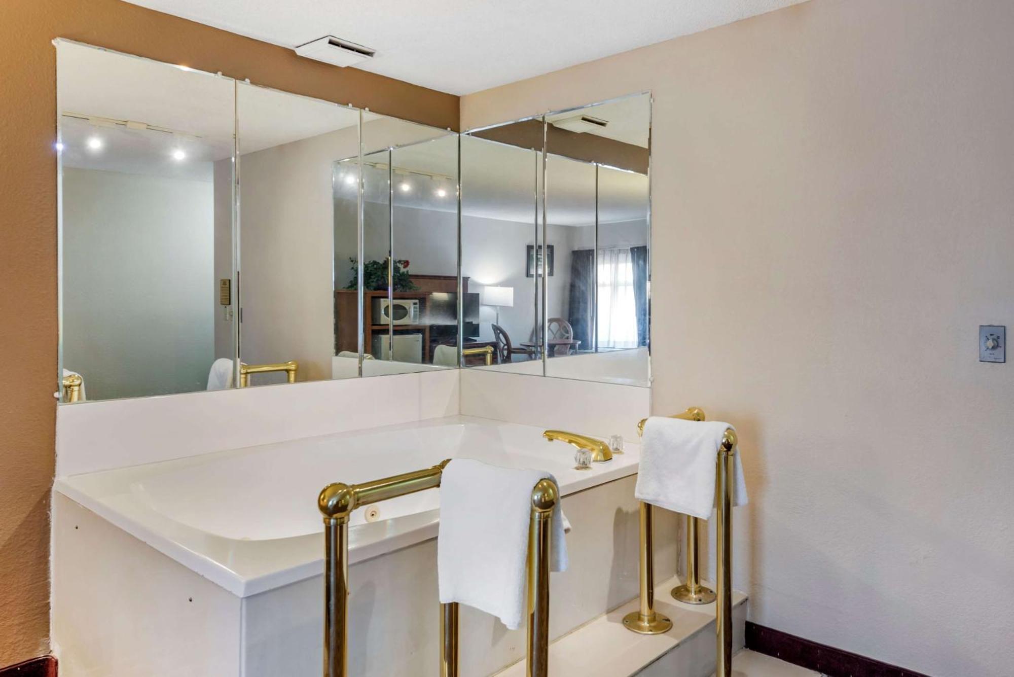 Villa Baymont By Wyndham Lebanon In Extérieur photo